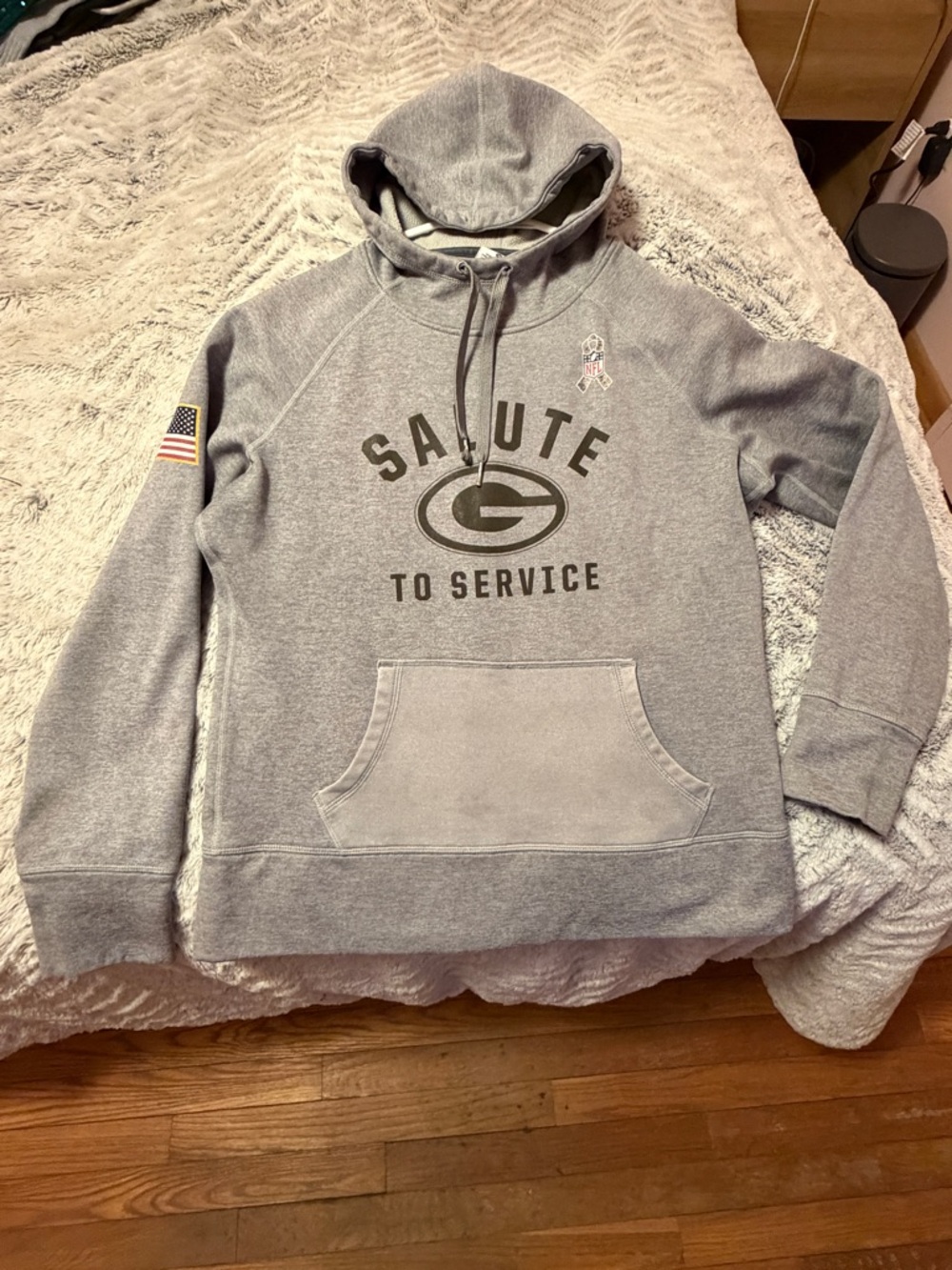 Green Bay Packers Nike Gray 'Salute to Service' Hooded Sweatshirt